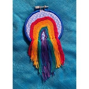🌈NWT Hand Embroidered Rainbow Wall Hanging Decor